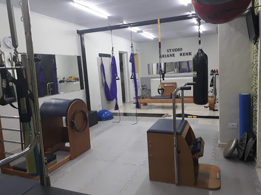 Studio Ariane Renk - Pilates Especializado em Escoliose