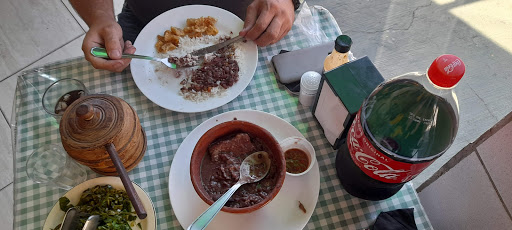 Restaurante pé de Serra
